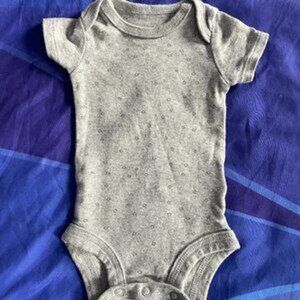 🔥6/$10🔥 Carter's Baby Onesie, Newborn Size, Gray Stars